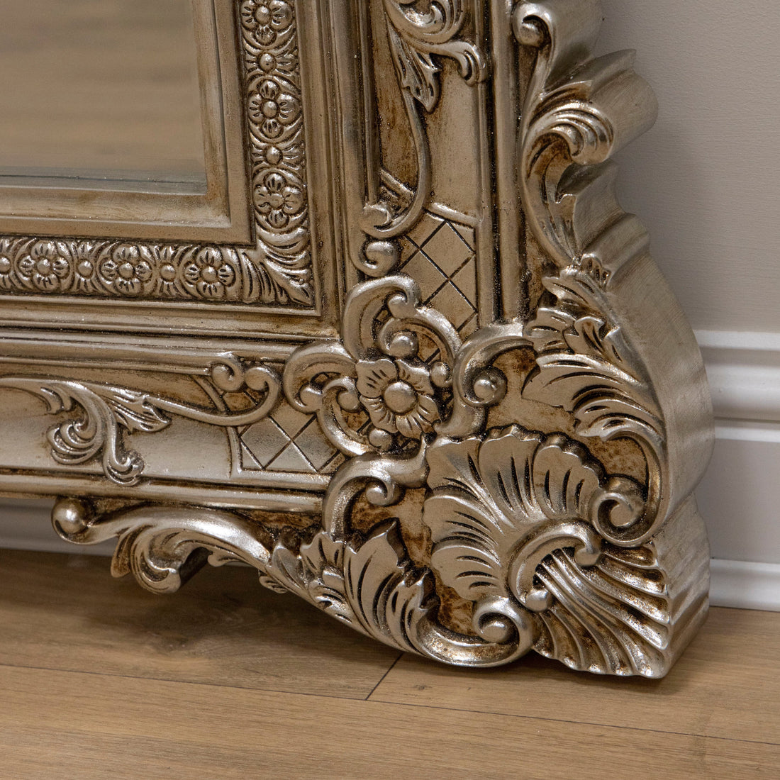 Miroir Ella Grande – Grand Miroir Sur Pied Décoratif Champagne (190 cm x 140 cm)