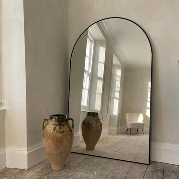 Miroir Liberty – Miroir de plain-pied en métal noir au design incurvé 180 cm x 110 cm