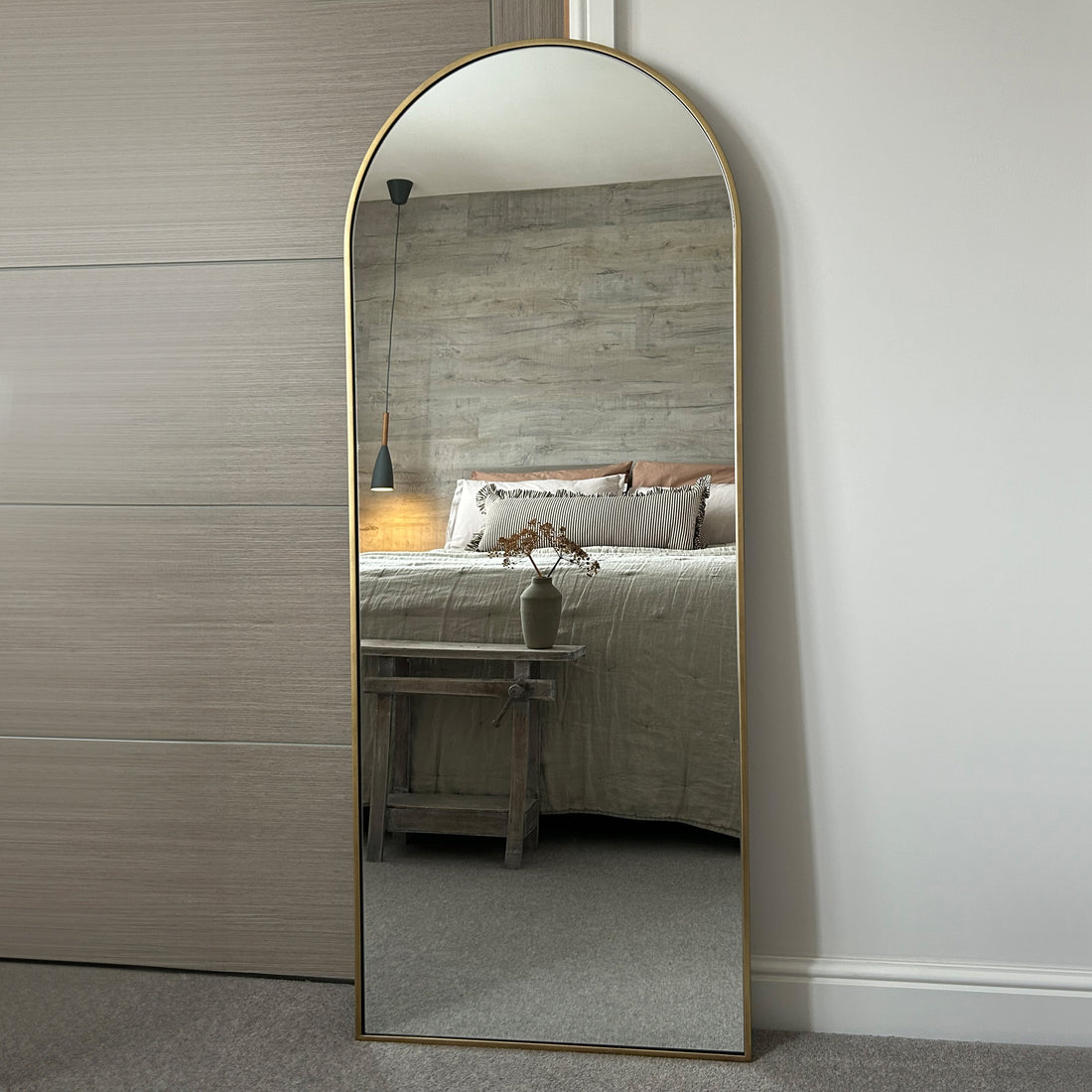 Miroir Liberty – Grand Miroir Pleine Longueur Courbé en Métal Doré (160 cm x 60 cm)