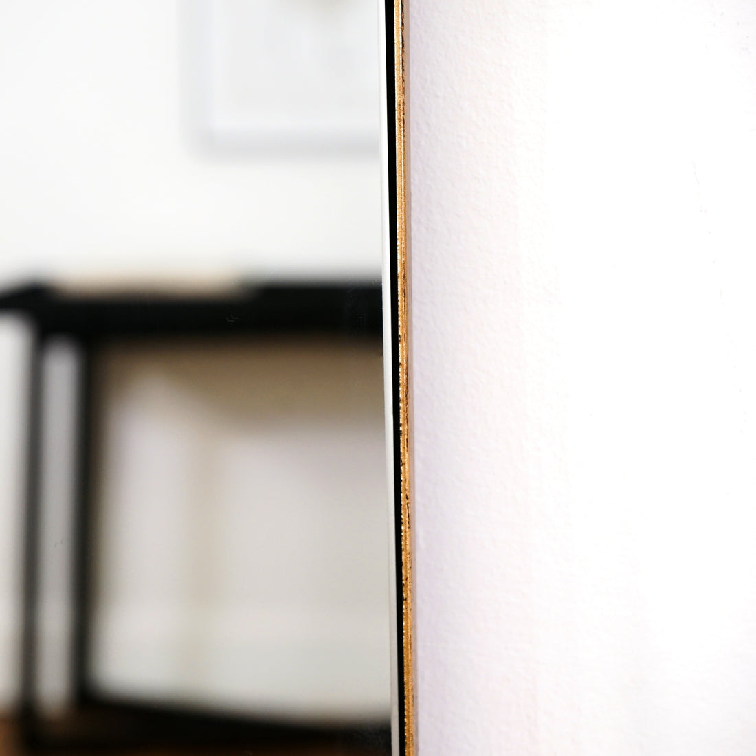 Miroir Theo – Grand Miroir Pleine Longueur Courbé en Métal Doré (160 cm x 50 cm)