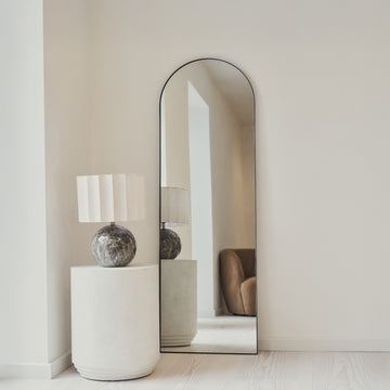 Theo Mirror – Grand Miroir Pleine Longueur en Métal Noir Courbé 160 cm x 50 cm