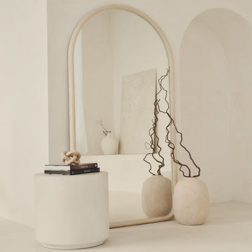 Miroir Amora – Très Grand Miroir Pleine Longueur Courbé Effet Béton (190 cm x 100 cm)